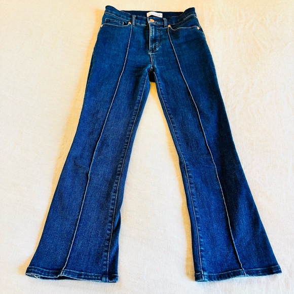 LOFT Pintucked High Rise Kick Crop Jeans‎ in Classic Wash - Picture 2 of 8